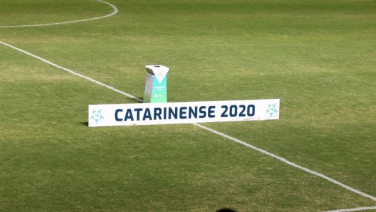 Fase Final do Catarinense 2020 retornará com os jogos de volta das quartas de final nos dias 28 e 29 de julho. Foto: Divulgação/FCF.
