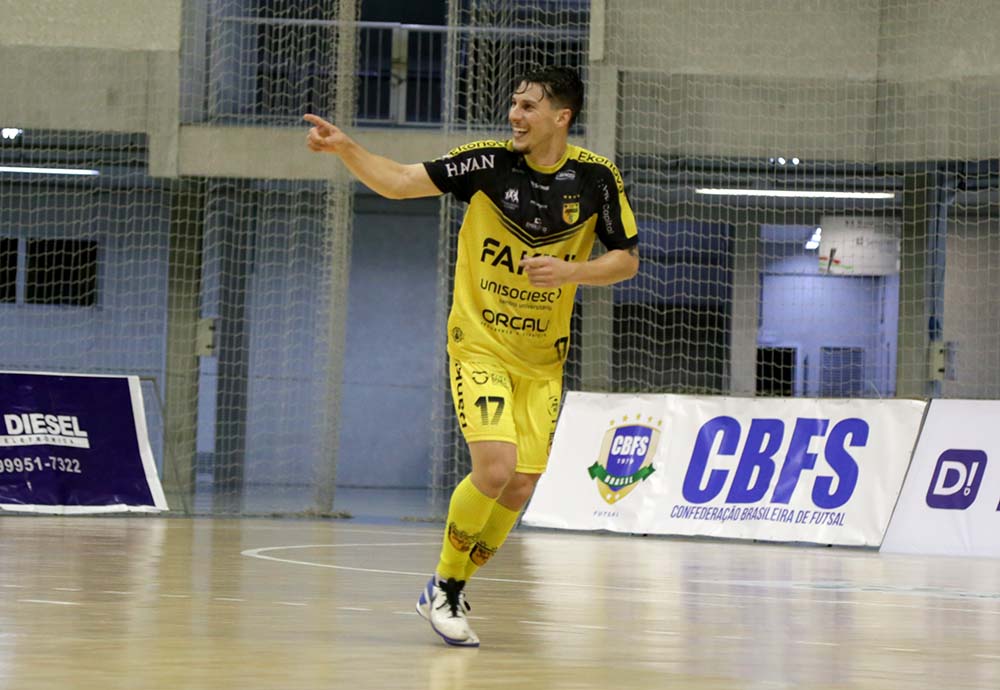 O Jaraguá venceu no último domingo (29) o Juventude, no placar de 5 a 1  e garantiu a sua vaga na grande final da Copa do Brasil de Futsal.