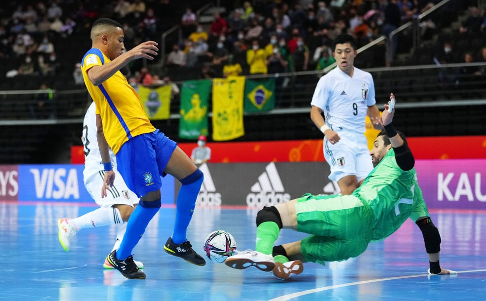Nessa quinta-feira (23), o Brasil entrou em quadra para as Oitavas de Final da Copa do Mundo de Futsal para enfrentar o Japão. 