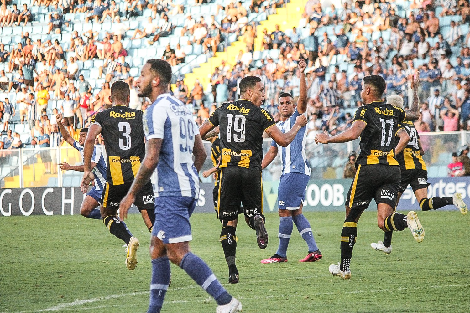 Onde assistir ao vivo a Brusque x Avaí, pela semifinal do Campeonato  Catarinense?